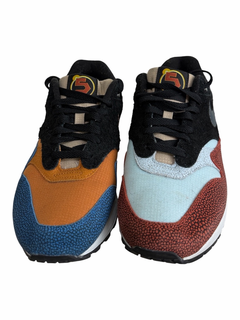 (2388) Nike Air Max 1 "Swipa" sneakers, Size: 9.5